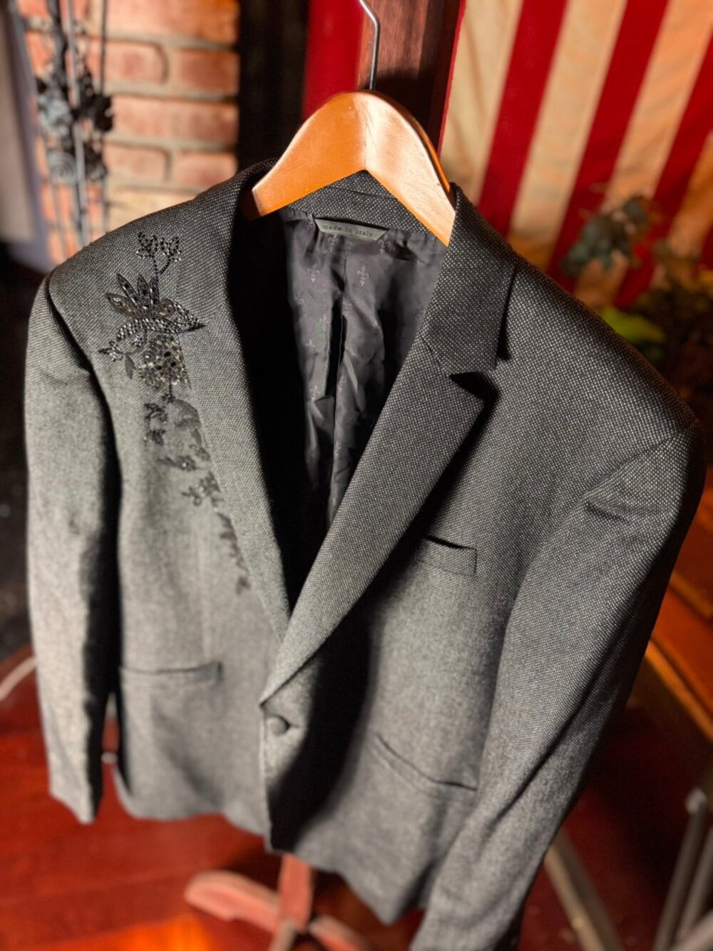 $1795 JOHN VARVATOS Floral Embroidered Runway Blazer in sz58